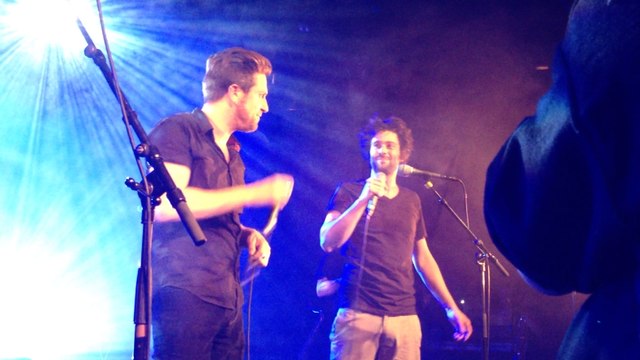 Les Hurlements d'Léo chantent Mano Solo