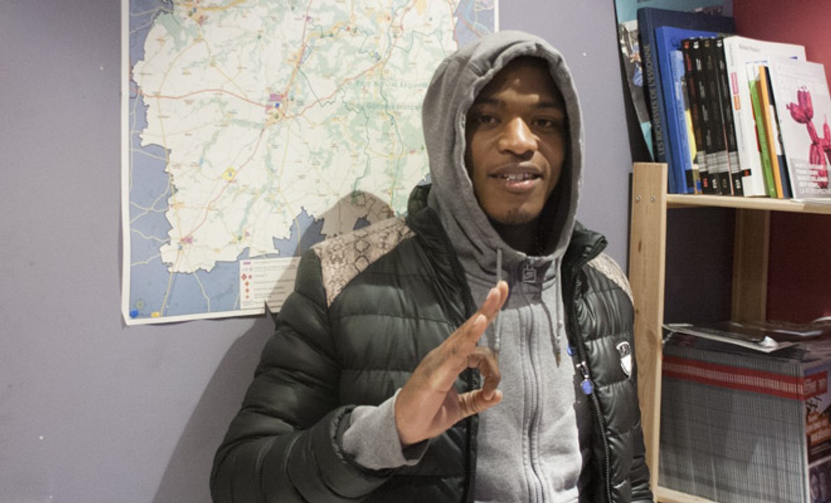 Niska tire au fusil à pompe !