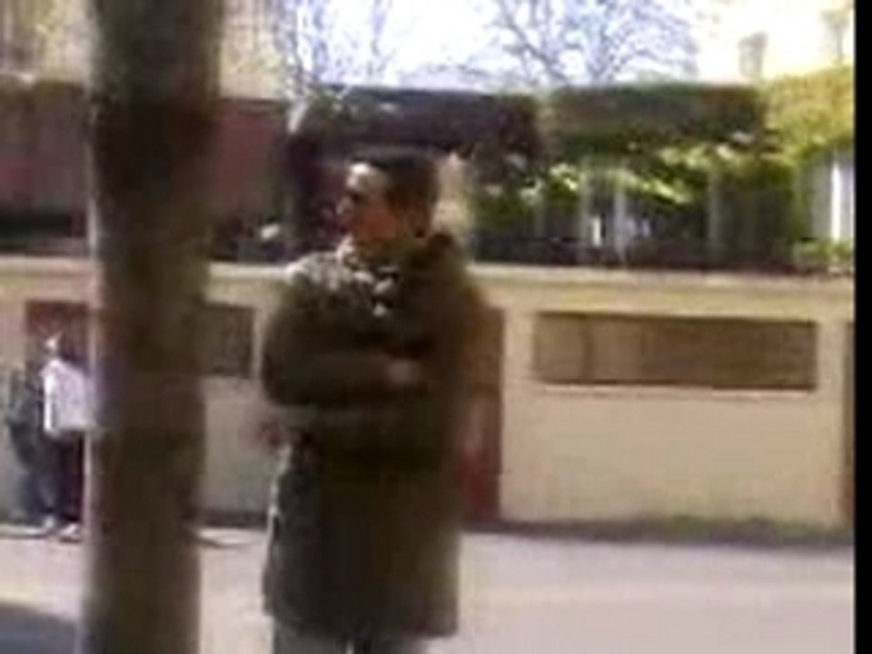 L'homme qui parlai o arbre
