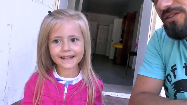 VLOG : Папа и маленькая дочка на крилечке.Детская бутылочка .Черное море отдых.Криница