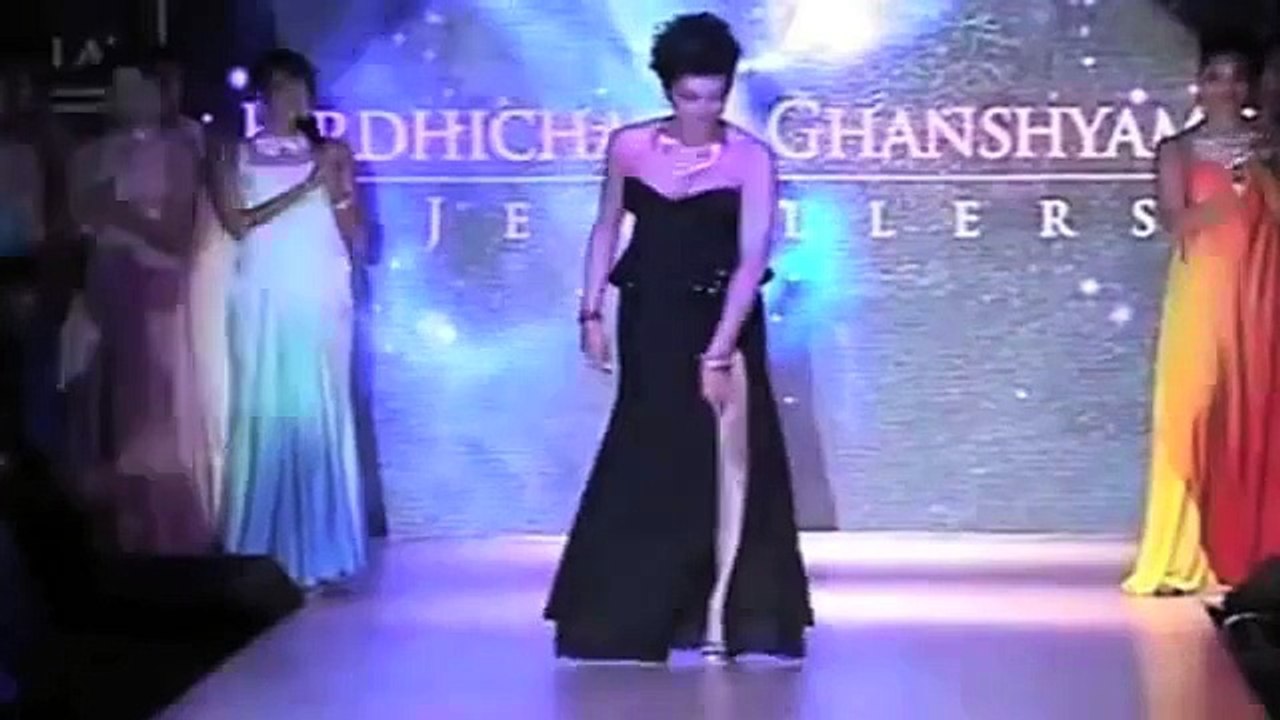 Deepika Padukone Hot Workout Video
