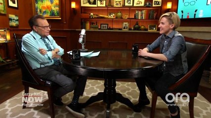 Hannah Hart on Mom's Schizophrenia: What We Don't Know Makes Us Afraid