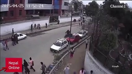 Dharahara falling down during the Massive Earthquake 2015 : CCTV footage Biggest Earthquakes