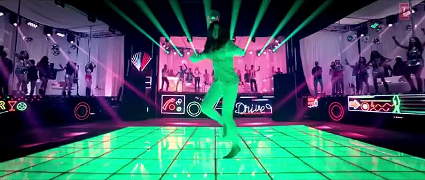 SHARABI KEHNDE NE (Punjabi Version) Song Full HD Video_ N S Chauhan_Shahrukh Khan, Deepika_ HAPPY NEW YEAR