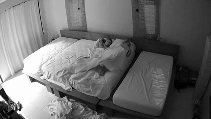 Sara ljuger för Niklas efter hånglet med Johannes