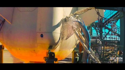 Le projet SpaceX envoie 2 fusées et les fait atterrir - petite compétition de navettes