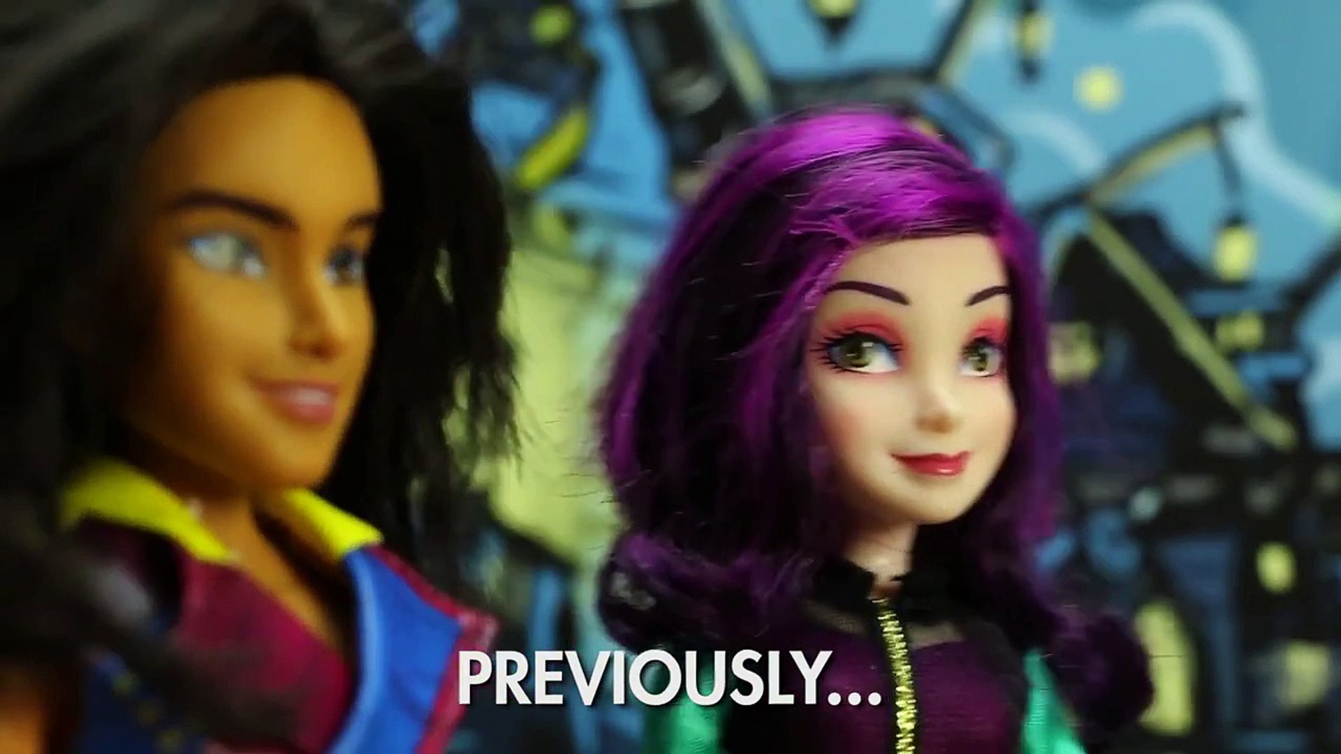 Newest Descendants Mal and Evie Dolls Toy Review. DisneyToysFan. - video  Dailymotion