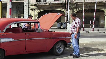السيارات القديمة خطر متنقل يهدد حياة السائقين في كوبا