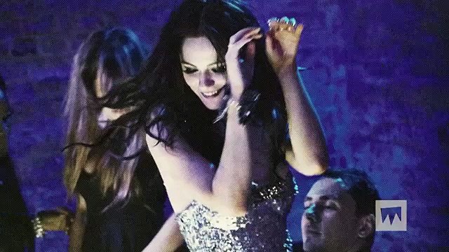 Viral Video of Naked Man Escaping From Buckingham Palace Revealed! | The Royals | E!