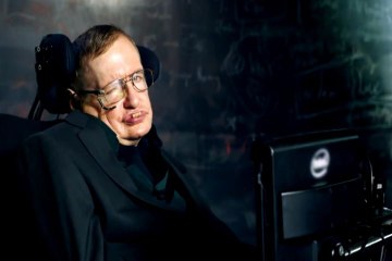Stephen Hawking alerta de la autodestrucción humana
