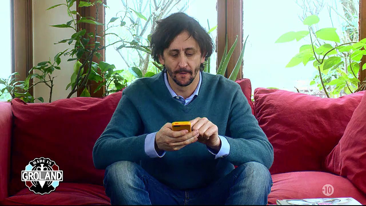 Le fixe mobile - Made in Groland du 23/01 - CANAL+