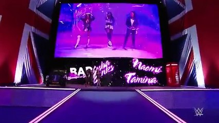 Becky Lynch vs Sasha Banks - WWE Main Event 11/13/15