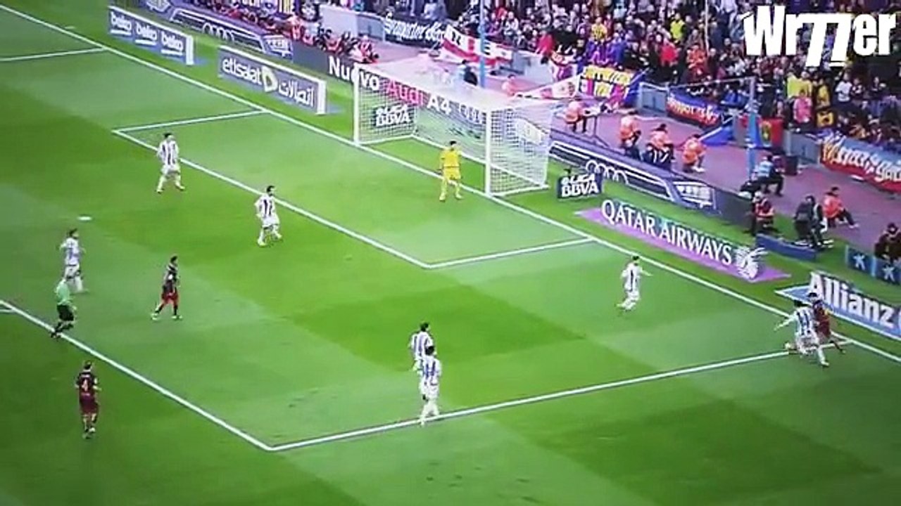 Lionel Messi Crazy Dribbling, Tricks, Goals _ 2015-2016