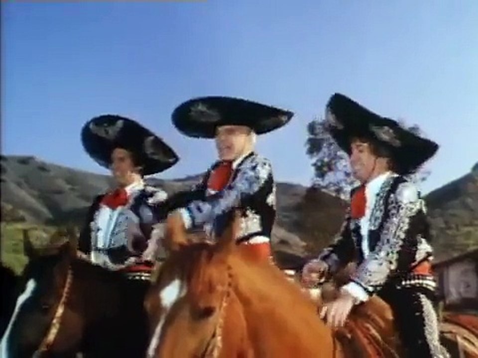 ¡Three Amigos! Official Trailer #1 - Steve Martin Movie (1986) HD