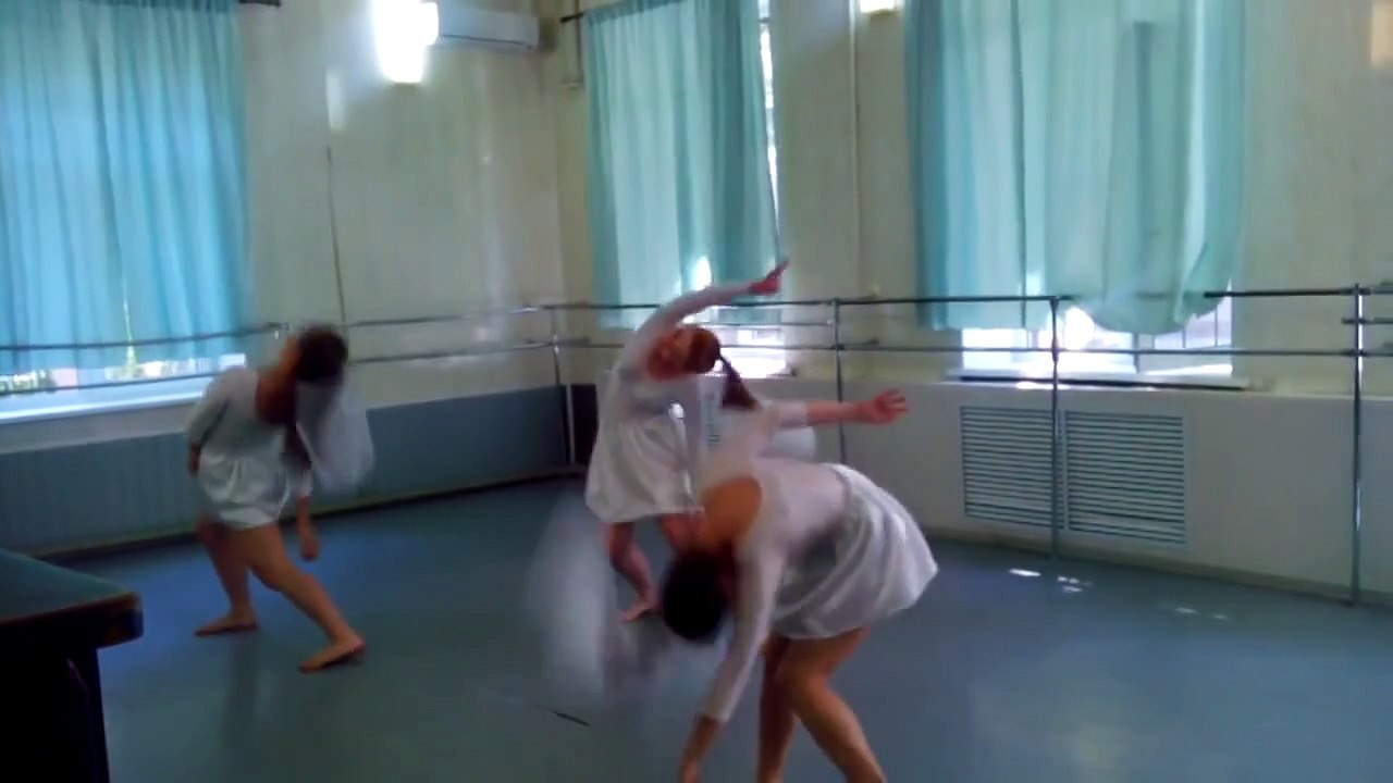 Dance white brides!!! - Training schoolgirls