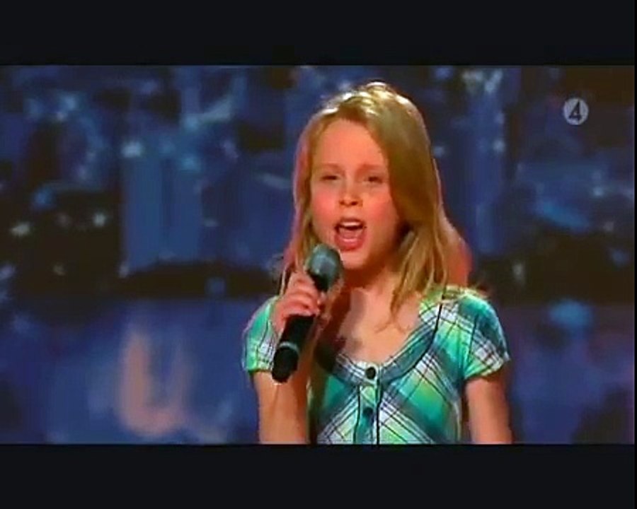 Europe's Got Talent - 10 year old girl amazing voice