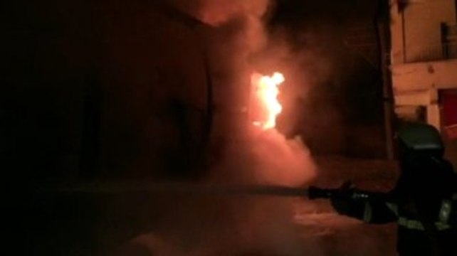 Nusaybin'de Patlama: 1 TIR Yandı, Ev ve İş Yerleri Zarar Gördü