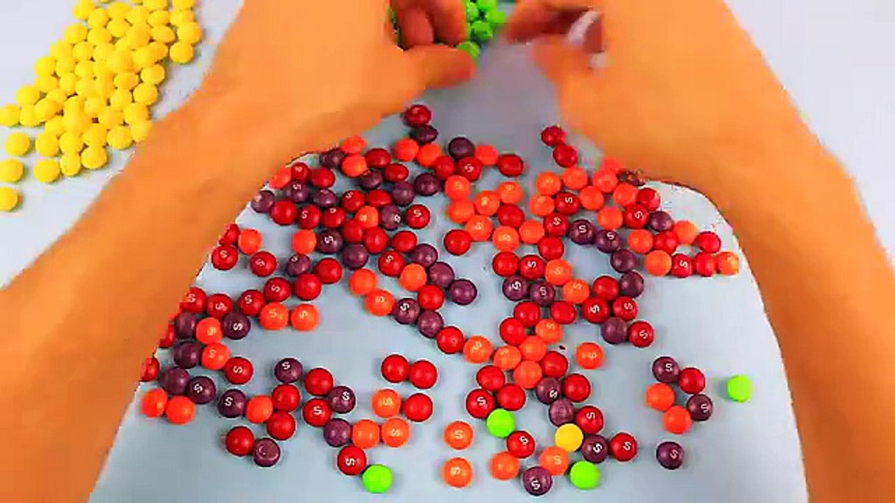 New Learn Colours with Candy Skittles Rainbow, Learning Colors