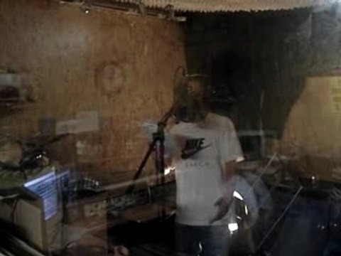 LONI AK 47 CHEZ YARMA PROD GENEVE RAP