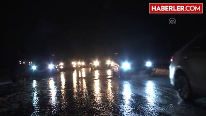 Yoğun Buzlanma D-100'de Trafiği Kilitledi