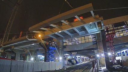 Mise en place d'une passerelle en gare de Rennes