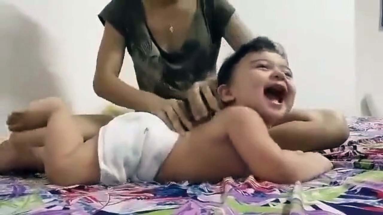 Aşırı Şirin Bebek