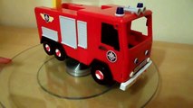 FIREFIGHTER Fireman Sam WITH HIS JUPITER FIRE ENGINE TOY