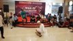 Aksi Komunitas Breakdance di Cibinong Square Bogor