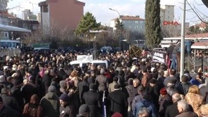 Kamer Genç İçin Cenaze Töreni Düzenleniyor