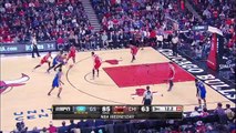 Stephen Currys Left handed Dunk | Warriors vs Bulls | January 20, 2016 | NBA 2015 16 Seas