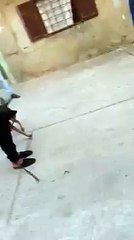 شوف كيفاش كايستاعملو الشفارا الكلب باش يشفرو البنات