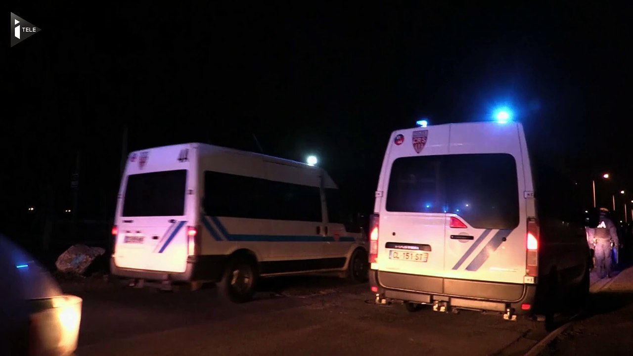 Les réactions se multiplient au lendemain de l'intrusion de migrants dans le port de Calais