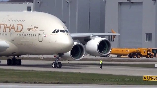 Heavy Crosswind | Etihad Airways A380 [A6-APB] | Takeoff and Landing @ Finkenwerder Airport Big Planes