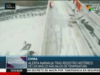 China emite alerta naranja por nevadas en el sur