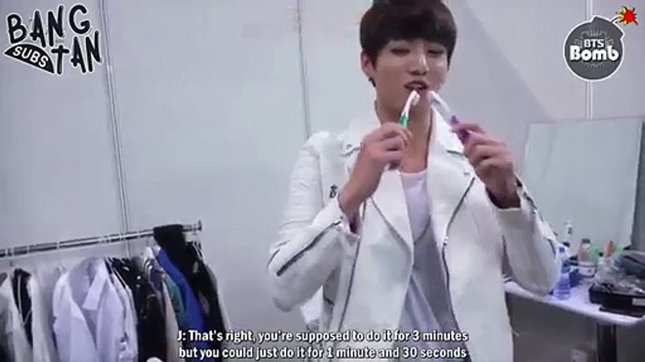 [BANGTAN BOMB] 2 brushes for Jung Kook\'s teeth
