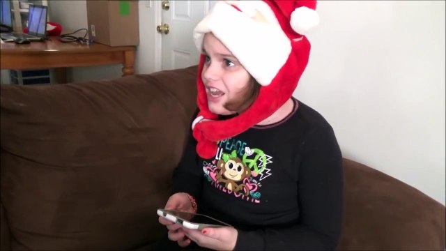 Pet Dinosaur Pranks Annabelle \ Toy Freaks Dinosaurs Prank\ T Rex