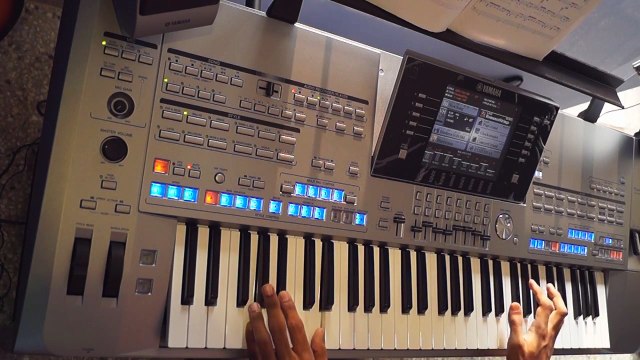 Tyros 5 - You're Still the One (Instrumental) - Shania Twain