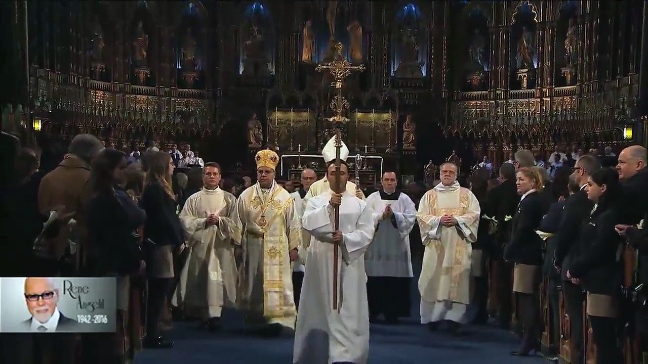 "Pour que tu m'aimes encore" aux obsèques de René Angélil