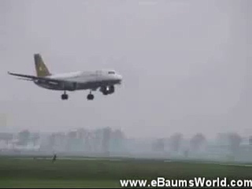 Most amazing plane landing ever must watch