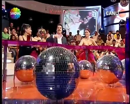 Hülya Avşar pişti programı müthiş göğüs frikiği çıplak