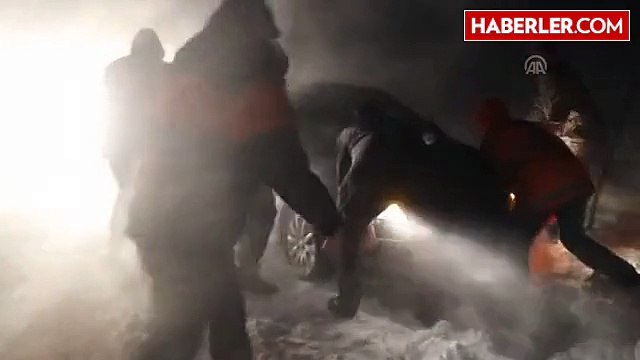 Sivas Erzincan Karayolunda Kar Fırtınası