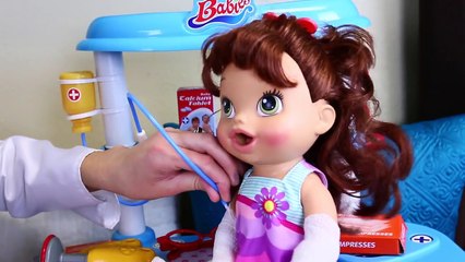 Скачать видео: BABY ALIVE & Doc McStuffins Sandra Doctor Check Up FAIL Lucy Crazy at Doll Hospital Disney