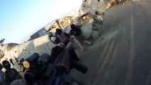 Un abrutis tir dans le dos d'un ado avec son airsoft gun... Débile!