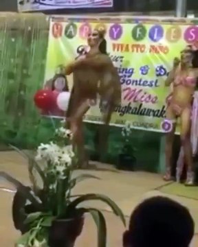 Не самое удачное выступление на конкурсе красоты