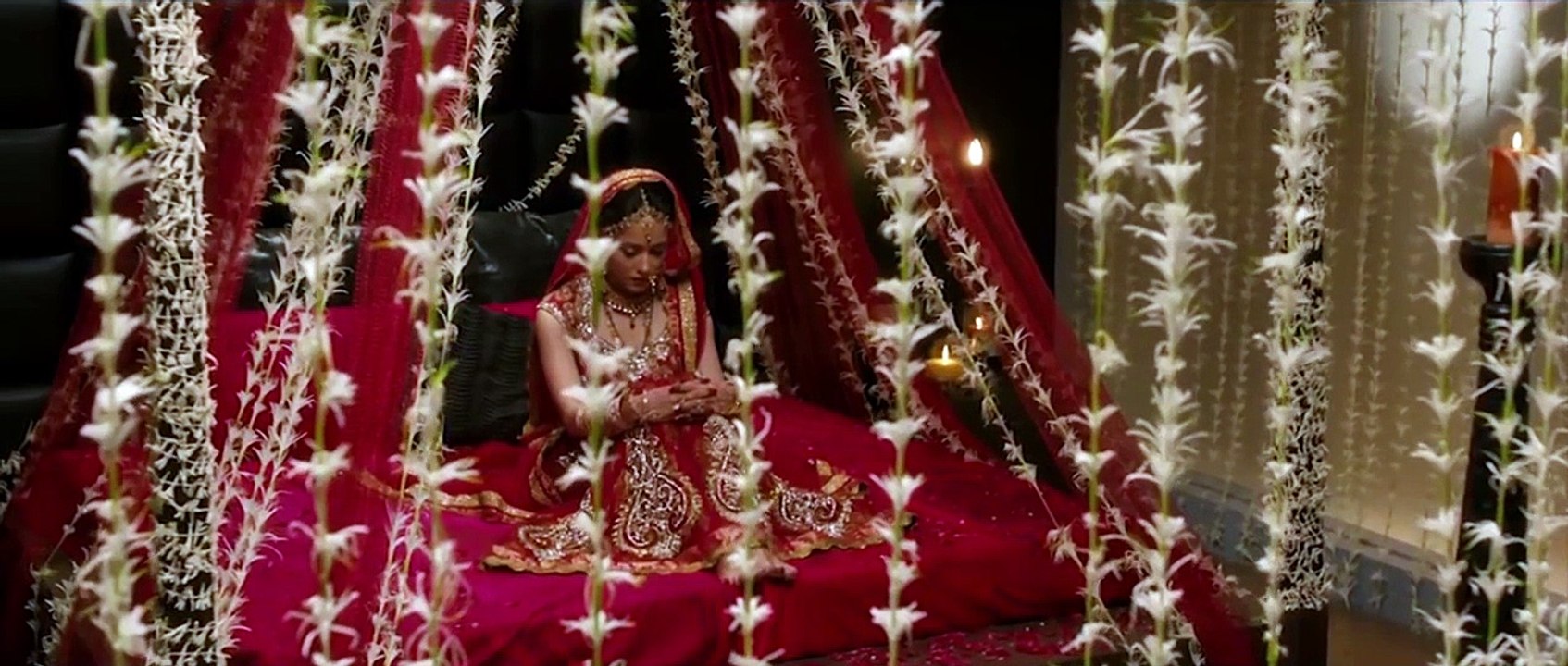 Hot Scene from Aakahswani