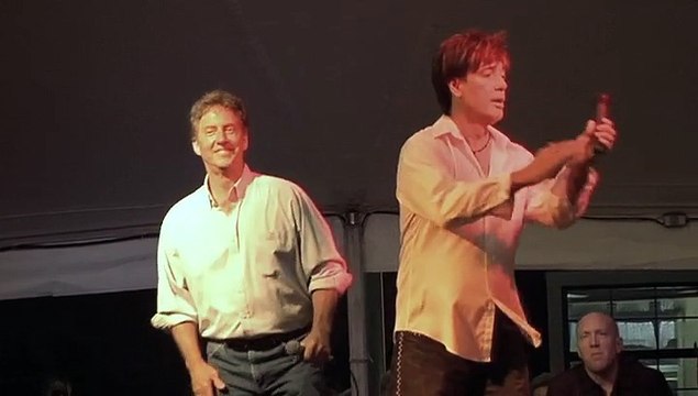 Ronnie McDowell and friend sing 'Treat Me Nice' Elvis Week 2008