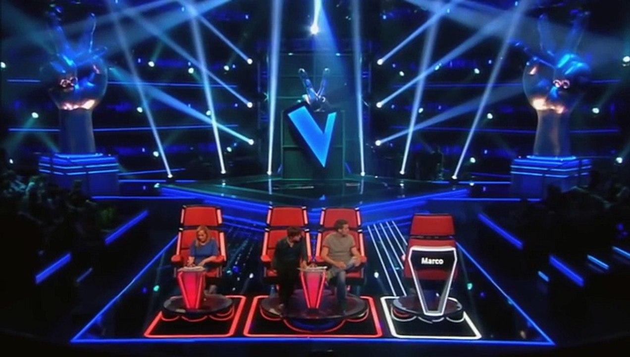 انظر دهشت لجنة التحكيم عندما غنى الطفل المغربي الذي فاز في برنامج the voice kids