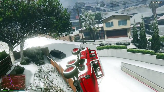 GTA 5 Online Funny Moments - Snow in Los Santos! (Snowball fights, Going to the North Pole)