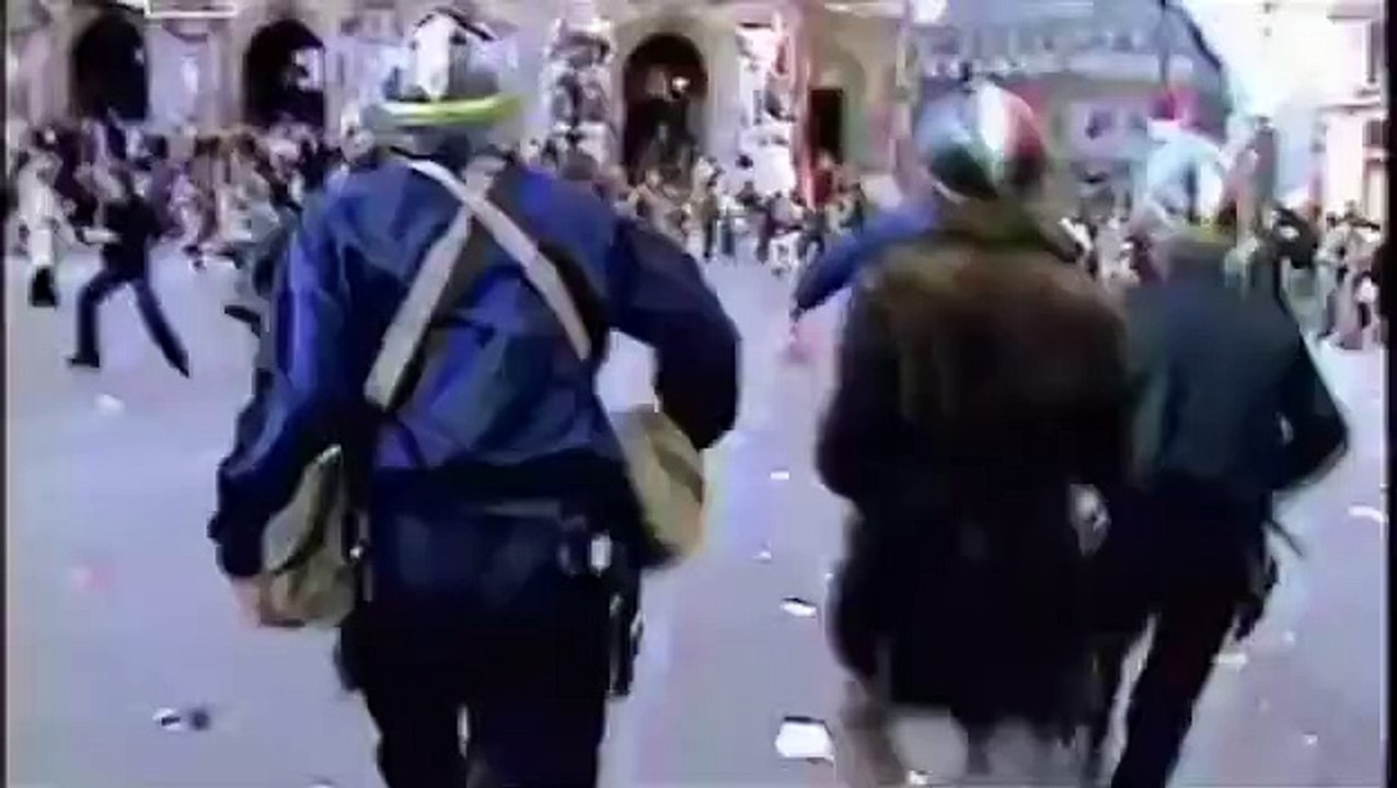 Coluche un clown ennemi détat