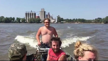 https   www facebook com AFV videos 10153950014471661